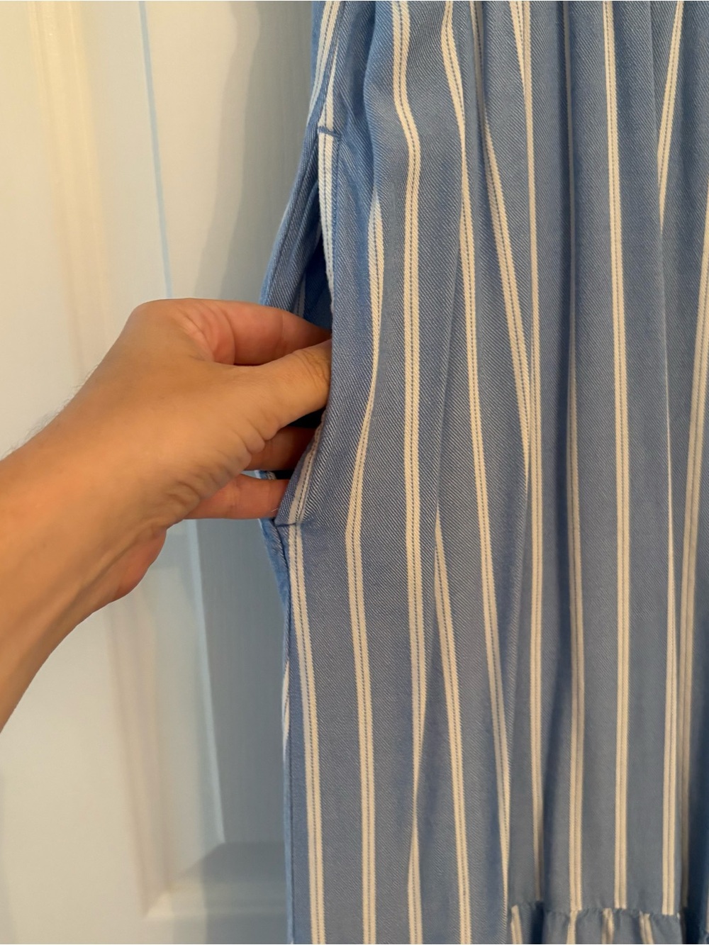 Amazon Essentials Women's Twill  Flare Dress size medium blue white stripe - Picture 6 of 9